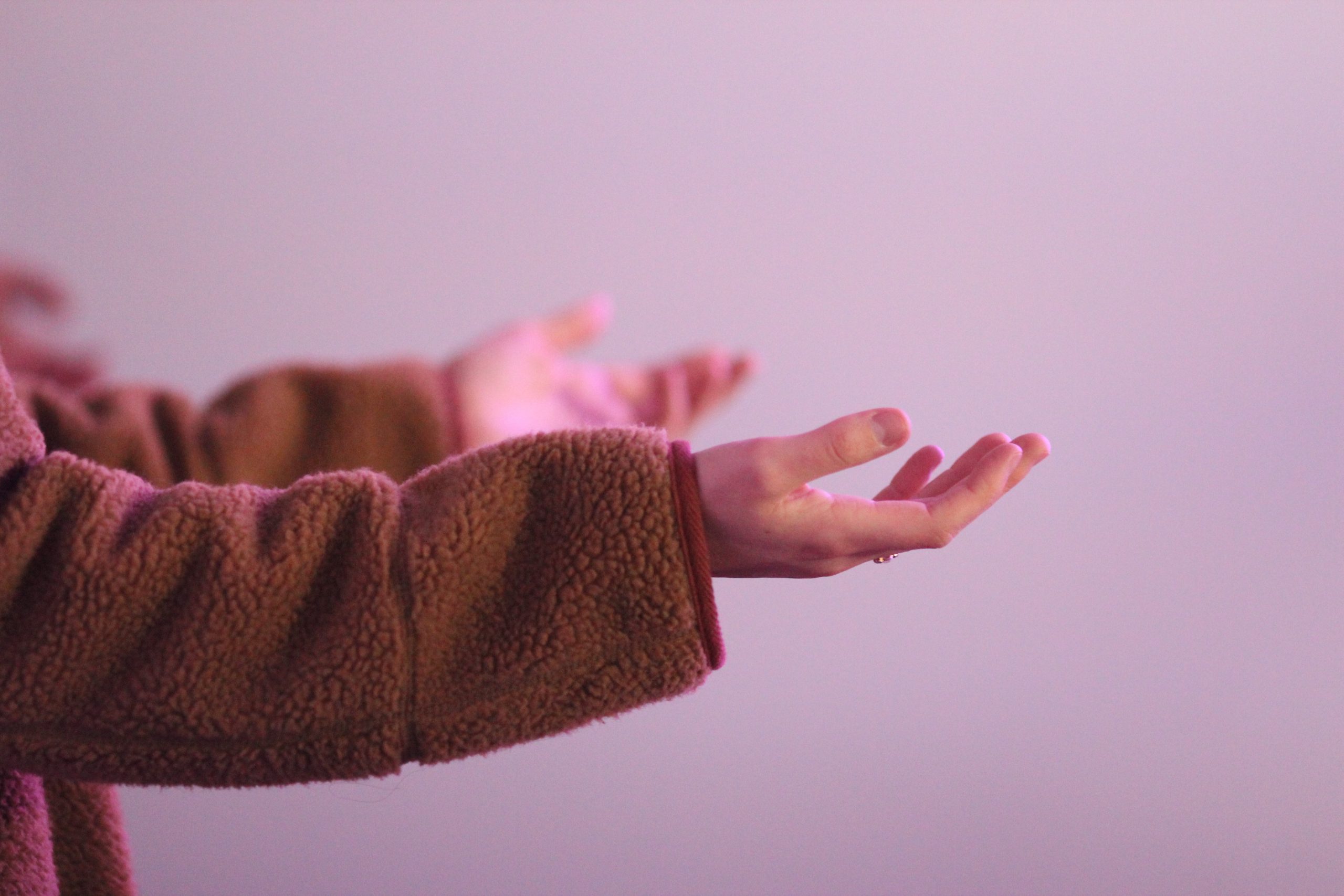 person in brown long sleeve shirt